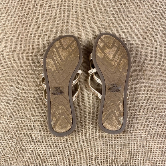 vince camuto sandals thong rose gold studded straps flip flops women sz 7.5 M - Picture 6 of 8
